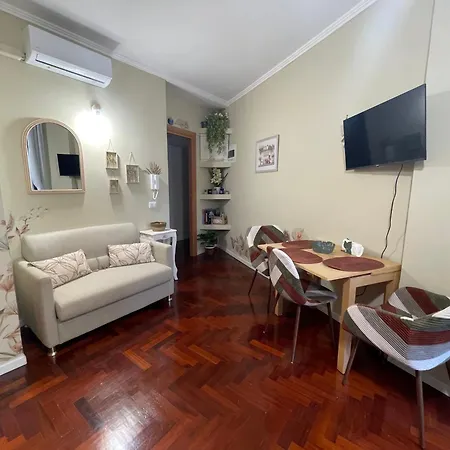 Apartament Charming In A Area