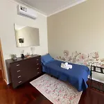 Viale Furio Camillo 5 Lägenhet *